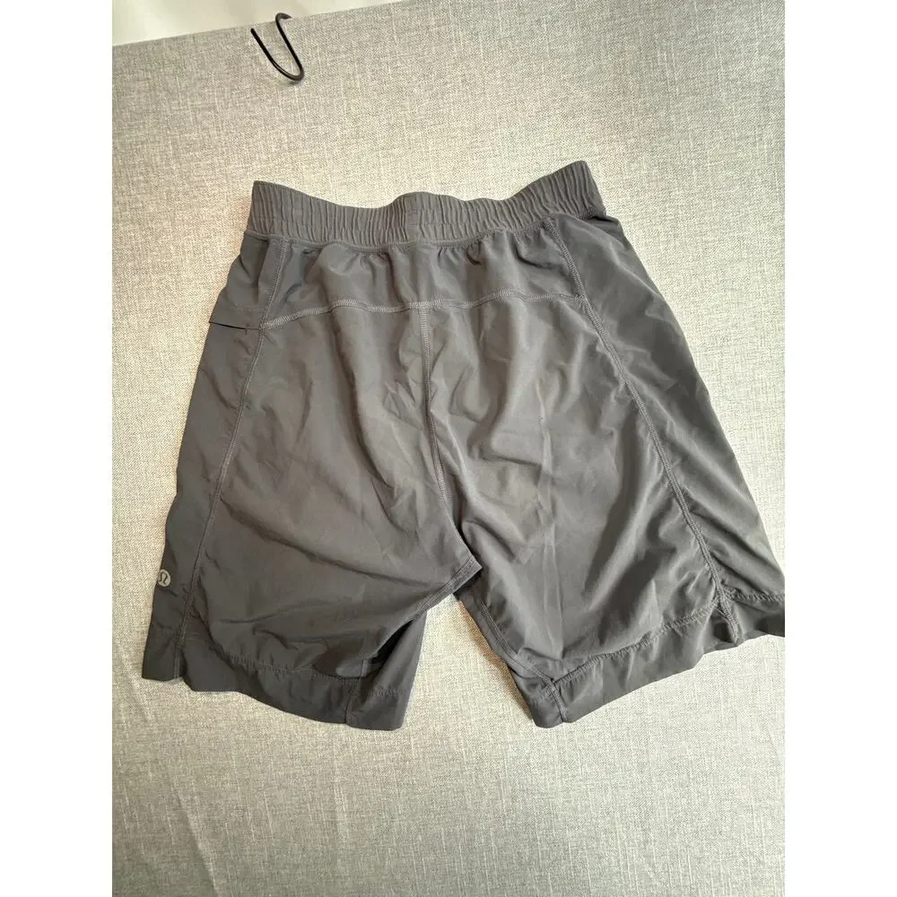 Lululemon Men’s Gray Lined Athletic Shorts Size 8 9” Inseam Zip Pocket